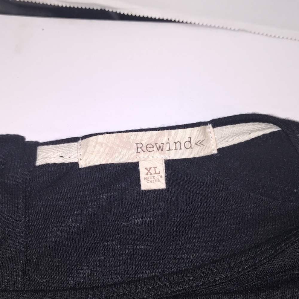 Rewind Black and White Geometric Women's Top Size XL Shear Bottom Boxy - Picture 3 of 6